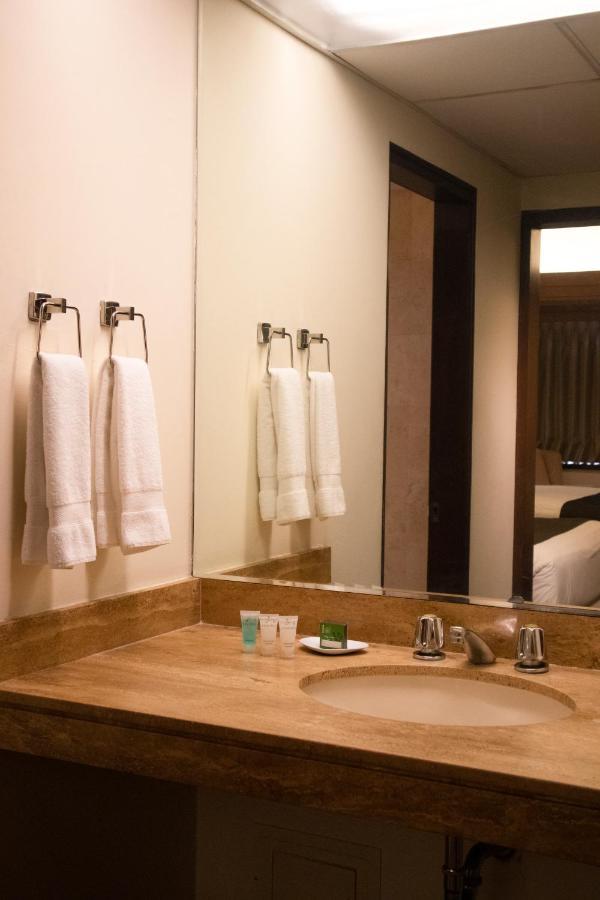 J&A Classic Hotel ليما المظهر الخارجي الصورة Bathroom