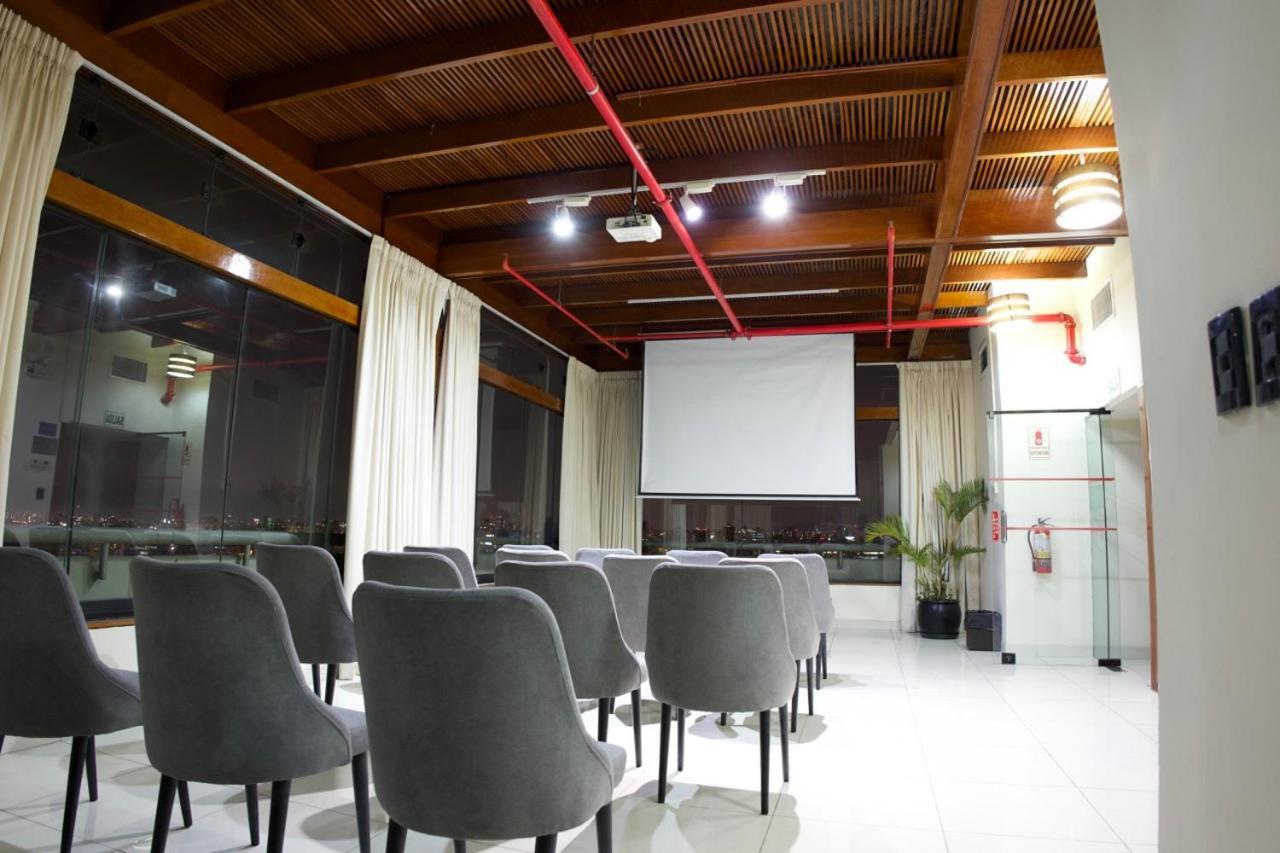 J&A Classic Hotel ليما المظهر الخارجي الصورة The auditorium